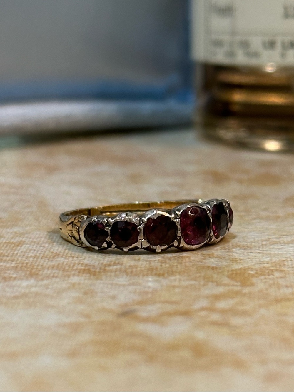 Antique Georgian 9ct Gold Garnet 7-Stone Ring Band Size 7.75 - Picture 2 of 16